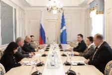 Губернатор Алексей Русских провёл рабочую встречу с руководством АО «Почта России»