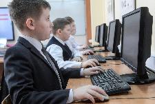 Во всех школах Ульяновской области устанавливается оборудование для безопасного подключения к интернету